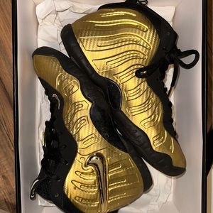 Nike little posite pro (gs) 6.5Y